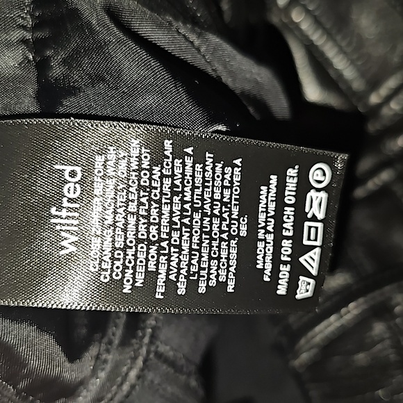 Aritzia Wilfred Black Vegan Leather Cropped High Rise Pants - Picture 10 of 11